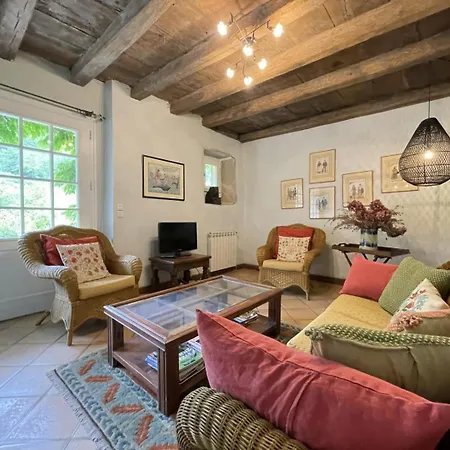 Zuhalmendi Casa de Férias *