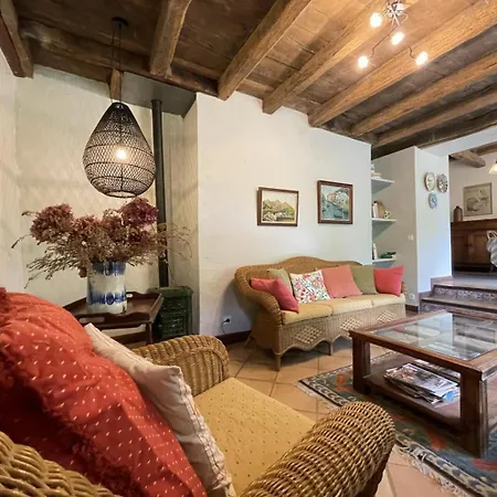 Zuhalmendi Casa de Férias Sare